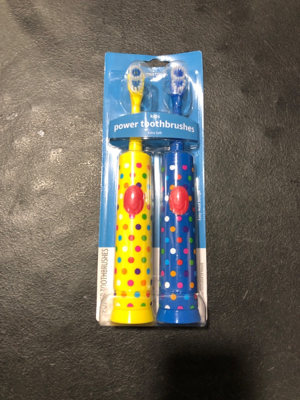 Photo 2 of Amazon Basics Kids Battery Powered Toothbrush, 2 Count, 2 Pack (Previously Solimo)