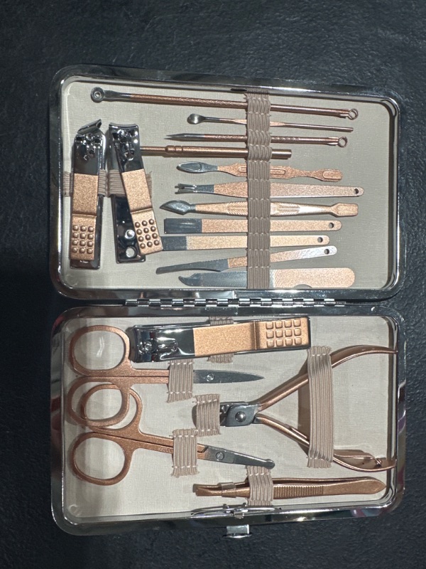 Photo 1 of 18 piece manicure set 