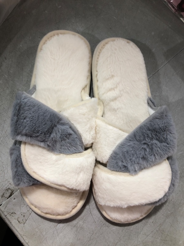 Photo 2 of (7-8) Women's Fuzzy Slippers Slip on Cross Band Slippers Memory Foam House Slippers Open Toe Sandals for Outdoor Indoor?White/Grey