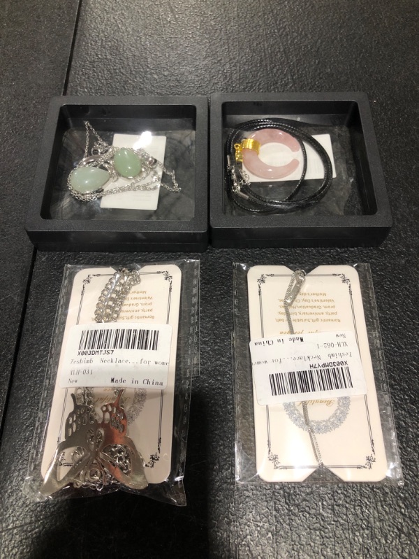 Photo 1 of 4 PCS OF JEWELRY
