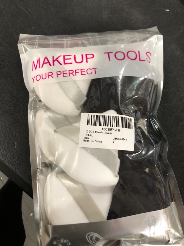 Photo 2 of 12 PCS Powder Puff Triangle Makeup Puffs for Loose Setting Powder Face Body, Foundation Blender Velour Setting Powder Puff, Super Soft Eye Makeup Wedges Beauty Tools (6 Black 6 White) A1 Black 6 and White 6