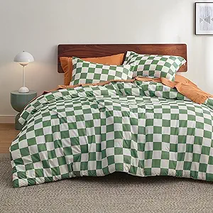 Photo 1 of Bedsure Green Checkered Comforter 68x88