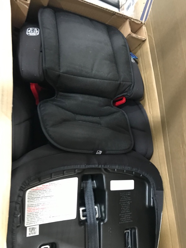 Photo 4 of ***Missing cup holders****
Graco Tranzitions 3 in 1 Harness Booster Seat, Proof Tranzitions Black