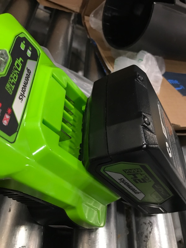 Photo 2 of ***PARTS ONLY*** Greenworks 24-Volt 110 MPH 450 CFM Cordless Blower (4.0Ah Battery & Charger Included) ""CHARGER UNIT DOES NOT WORK CAN NOT TEST DEVICE """