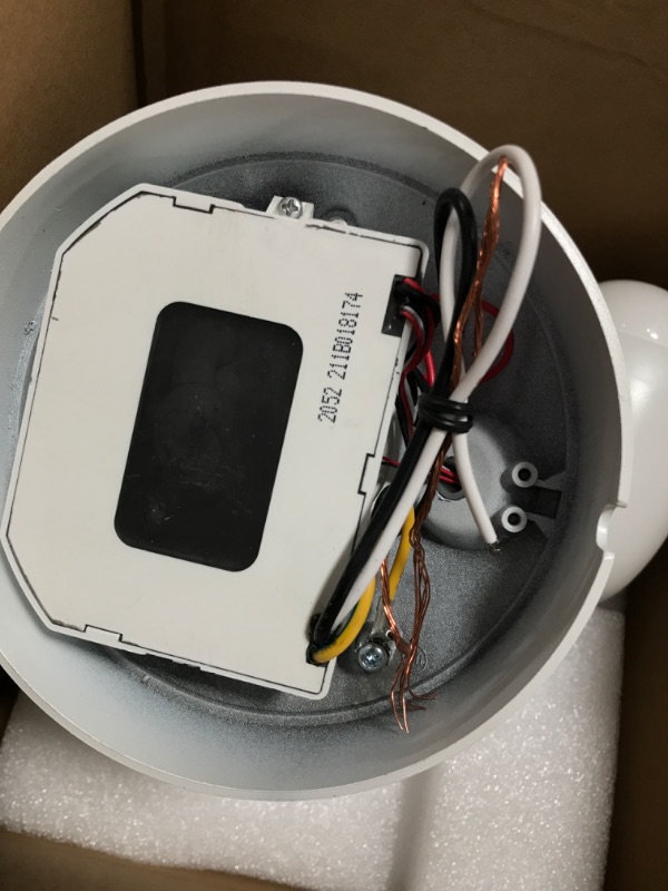 Photo 1 of ""FOR PARTS""" EZVIZ LC1C Smart Flood Light Camera