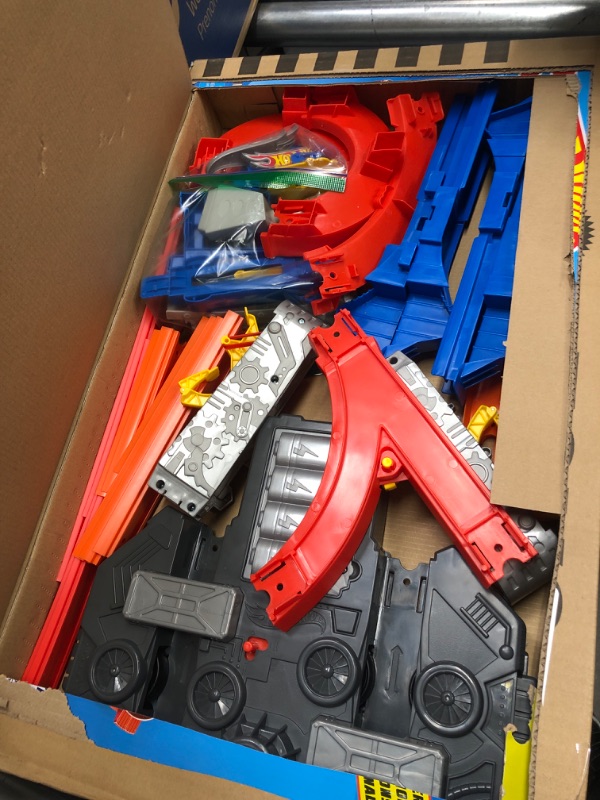 Photo 1 of Hot Wheels Track Builder Total Turbo Takeover Track Set, Motorized Playset with Loops & Stunts, Includes 1 Hot Wheels Die-Cast Car, Toy for Kids 6 to 12 Years Old [Amazon Exclusive]