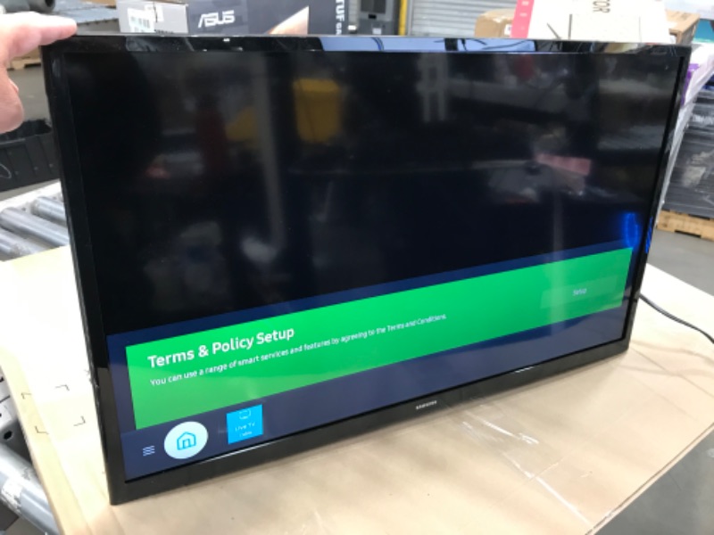 Photo 6 of SAMSUNG 32-inch Class LED Smart FHD TV 1080P (UN32N5300AFXZA, 2018 Model)
