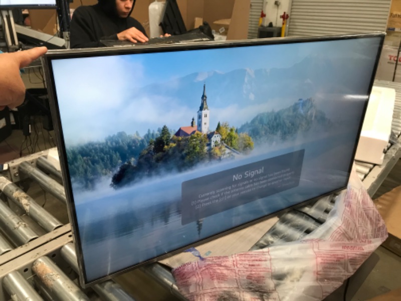 Photo 1 of LG 43-Inch Class UQ9000 Series Alexa Built-in 4K Smart TV (3840 x 2160),Bluetooth, Wi-Fi, USB, Ethernet, HDMI 60Hz Refresh Rate, AI-Powered 4K, Cloud Gaming (43UQ9000PUD, 2022)
