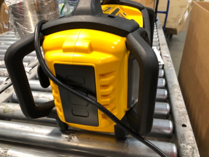 Photo 4 of **USED** DEWALT 20V MAX* Portable Radio & Battery Charger, Bluetooth (DCR025) & 20V MAX Battery, Premium 4.0Ah (DCB204) w/ 20V MAX Battery