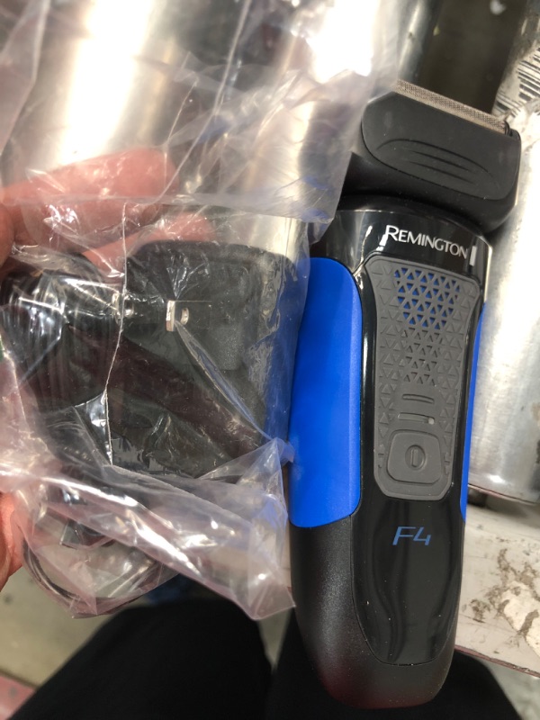 Photo 3 of **USED** Remington Comfort Series Foil Shaver for Men, Electric Shaver, Pop-up Trimmer, Blue, PF7400