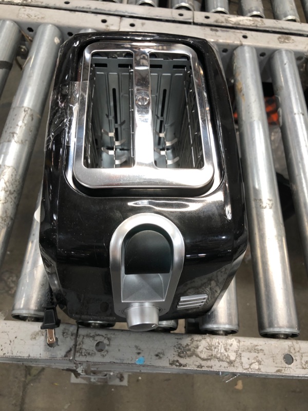Photo 1 of **USED**   BLACK+DECKER 2-Slice Extra-Wide Slot Toaster, Square, Black, T2569B