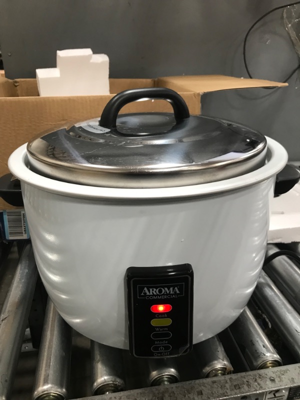 Photo 5 of **SEE NOTES**
Aroma Housewares 60-Cup (Cooked) (30-Cup UNCOOKED) Commercial Rice Cooker (ARC-1033E) 30-Cup Rice Cooker - commercial size