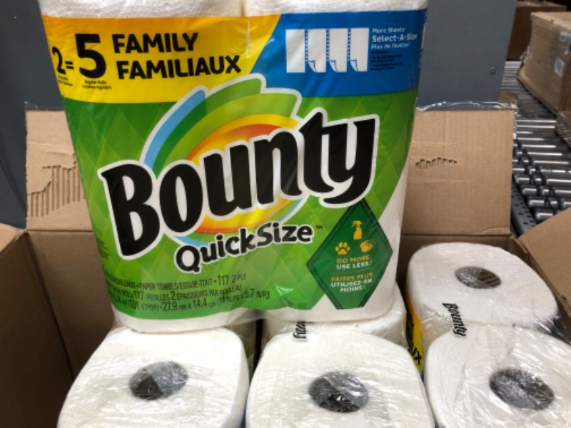 Photo 2 of Bounty Quick Size Paper Towels, White, 4 Packs Of 2 Family Rolls = 8 Family Rolls