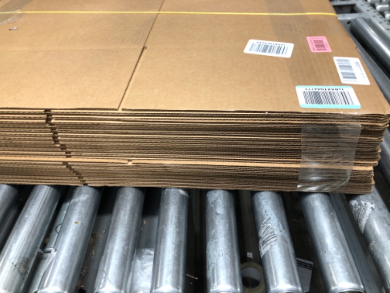 Photo 1 of uBoxes Moving Boxes Bundle of 18"x14"x12" (Medium Boxes - Pack of 20)