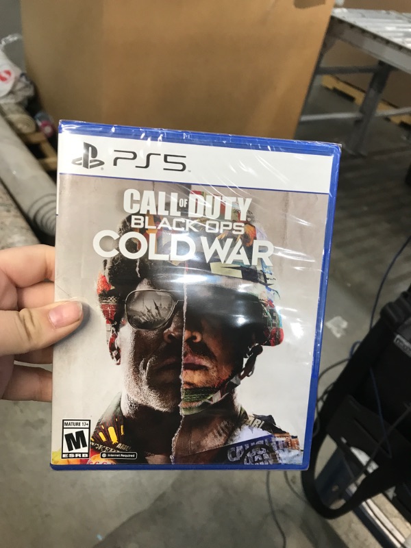 Photo 2 of Call of Duty: Black Ops Cold War - PlayStation 5