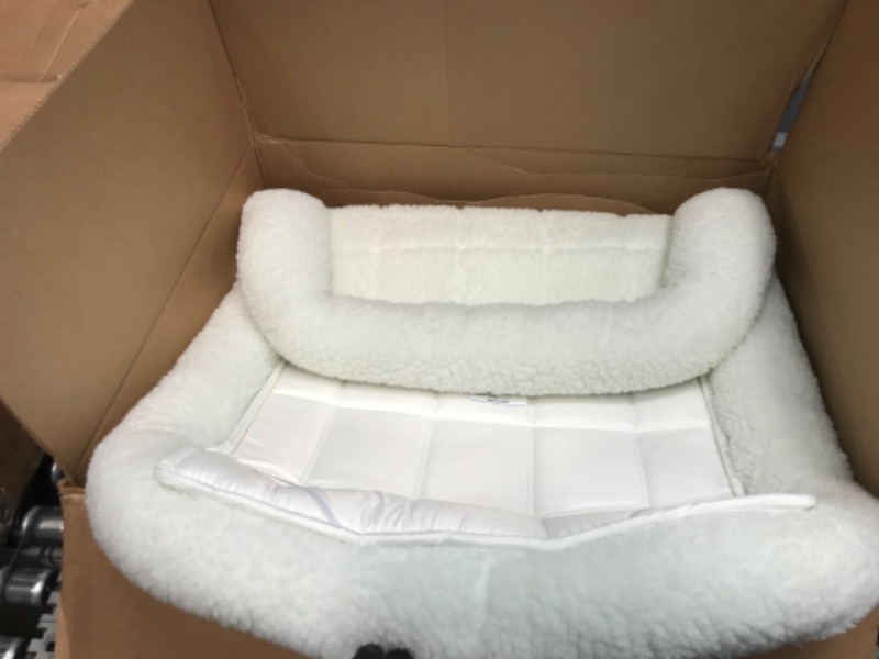 Photo 2 of 42L-Inch White Fleece Dog Bed 