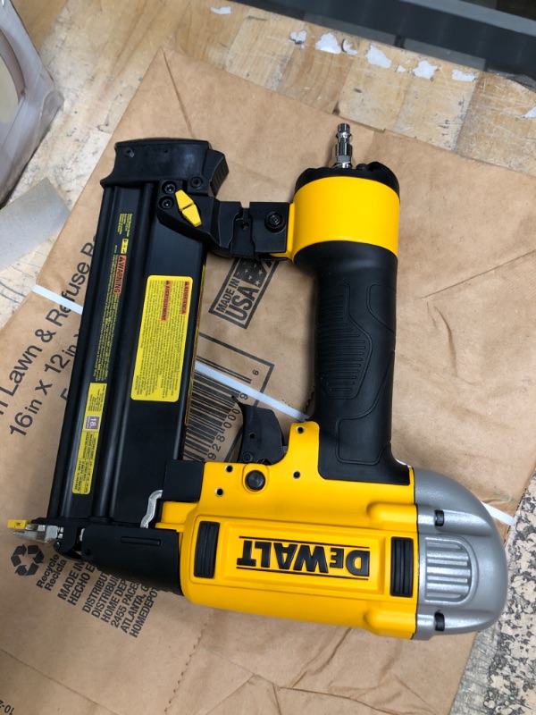 Photo 3 of 18-Gauge Pneumatic Corded Brad Nailer
