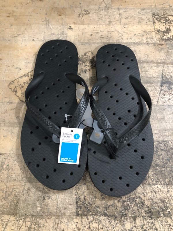 Photo 1 of BLACK FLIP FLOPS
SIZE SMALL