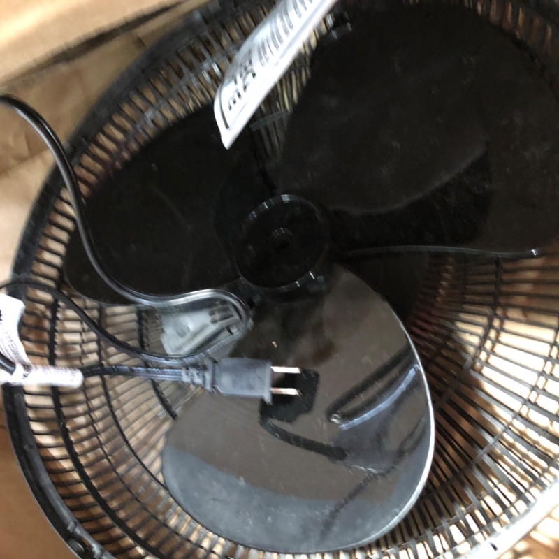 Photo 3 of *PARTS ONLY* BLACK+DECKER 16 Inches Stand Fan with Remote Black 16"