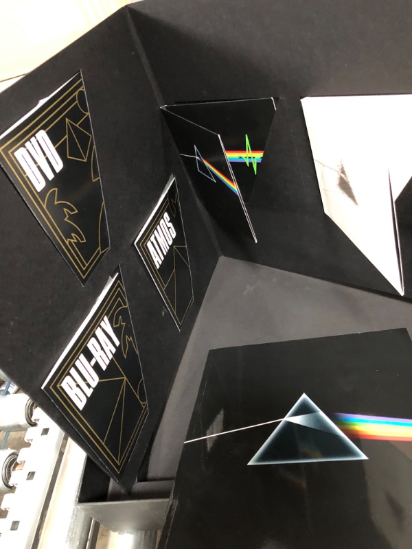 Photo 7 of 
The Dark Side Of The Moon (50th Anniversary Deluxe Remaster)