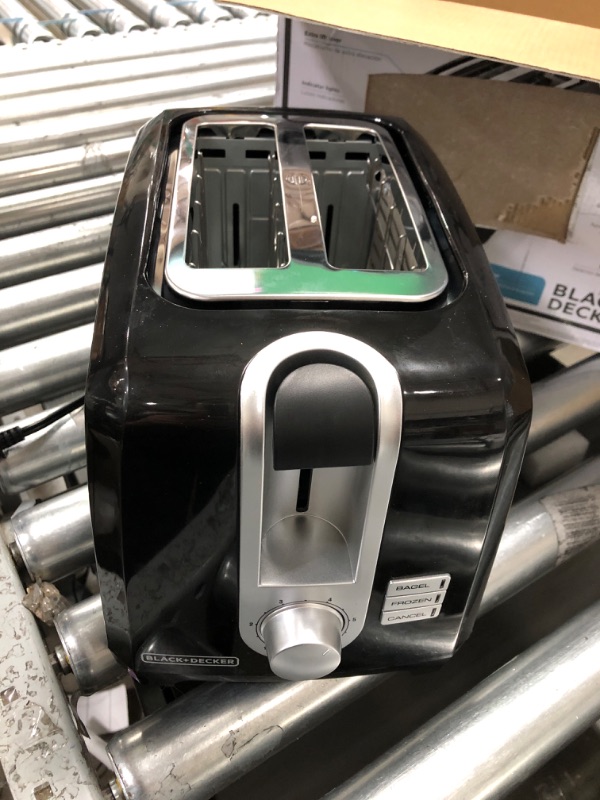 Photo 1 of ***tested/ turns on** BD 2-Slice Toaster SS Blk, TR1300BD
