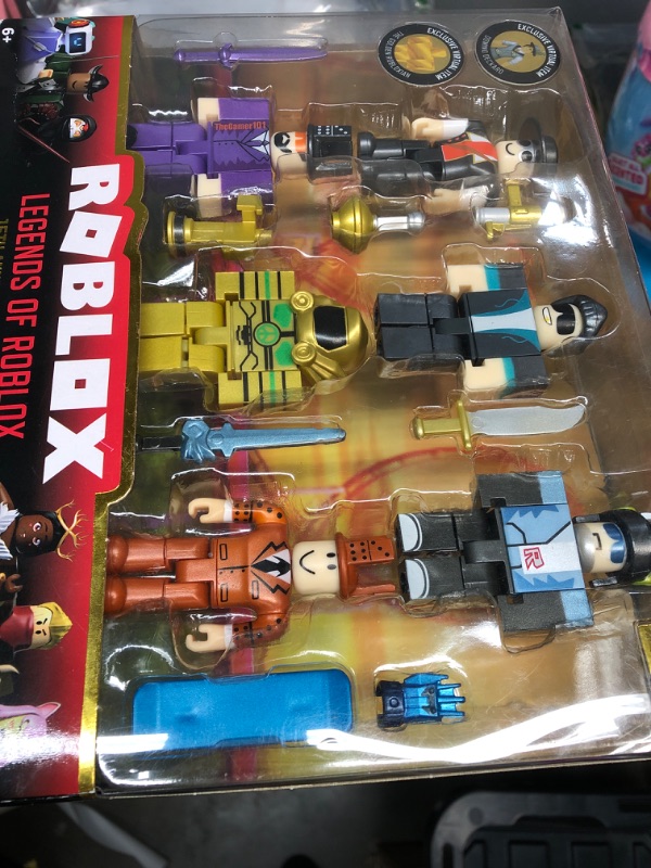 Photo 2 of Roblox Action Collection - Legends of Roblox 15th Anniversary Gold Six Figure Pack [Includes Exclusive Virtual Item]