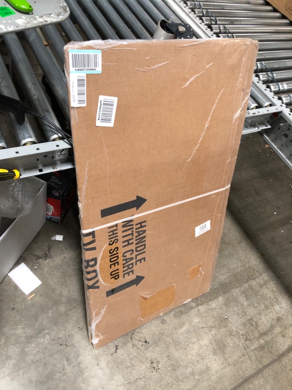 Photo 1 of uBoxes TV Moving Box Fits Up To 70" Adjustable Box TV Moving Box - 1 Pack
