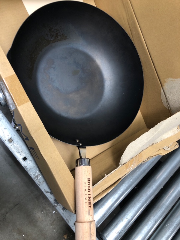 Photo 2 of ??????(Riverlight) River Light Iron Frying Pan, Kyoku, Japan, 11.8 inches (30 cm), Induction Compatible, Wok, Made in Japan 30cm Single Item fried pot