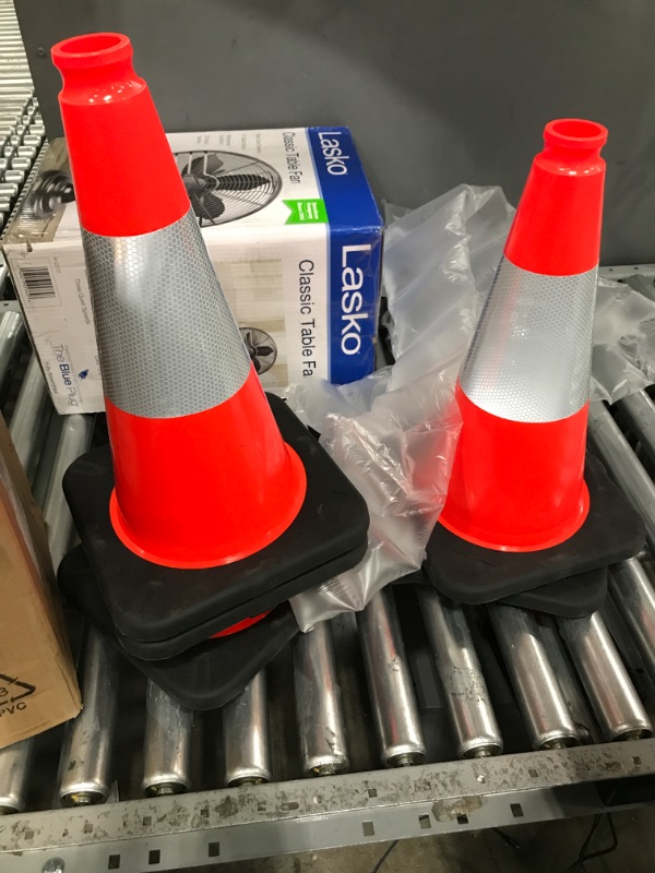 Photo 2 of (5 Cones) BESEA 18" inch Orange PVC Safety Traffic Cone Black Base Construction Road Parking Cones with 6" Reflective Collars 02_18"(5 Cones)