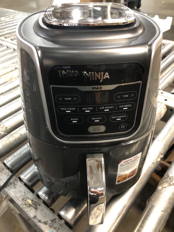 Photo 3 of ***Powers On***Ninja 5.5 qt. Grey XL Air Fryer Max (AF161)