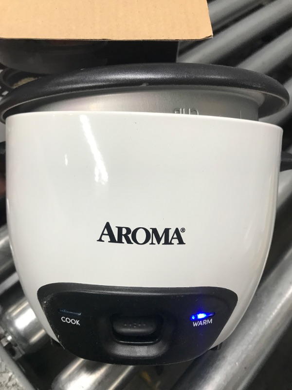 Photo 2 of ***TESTED/ TURNS ON** Aroma - 6-Cup Rice Cooker - White