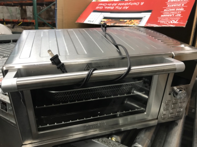 Photo 3 of ***TESTED/ TURNS ON*** NUWAVE BRAVO XL 30-Quart Convection Oven with Flavor Infusion Technology with Integrated Digital Temperature Probe; 12 Presets; 3 Fan Speeds; 5-Quartz Heating Elements

