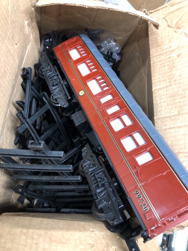 Photo 2 of **USED** MISSING PARTS** Lionel Hogwarts Express Ready-to-Play 4-6-0 Set, Battery-powered Model Train Set with Remote
