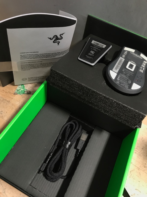 Photo 4 of Razer Viper Ultimate Hyperspeed Lightweight Wireless Gaming Mouse & RGB Charging Dock: Fastest Gaming Mouse Switch - 20K DPI Optical Sensor - Chroma Lighting - 8 Programmable Buttons - 70 Hr Battery Classic Black Mouse + Dock