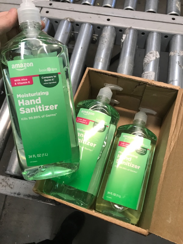 Photo 3 of Amazon Basic Care - Aloe Hand Sanitizer 62%, 34 Fl Oz (Pack of 4) Aloe Vera 34 Fl Oz (Pack of 4)