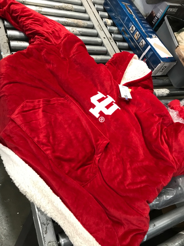 Photo 2 of FOCO Reversible Oversized Sherpa Hoodie Sweatshirt Big Logo Hoodeez Indiana Hoosiers One Size Team Color