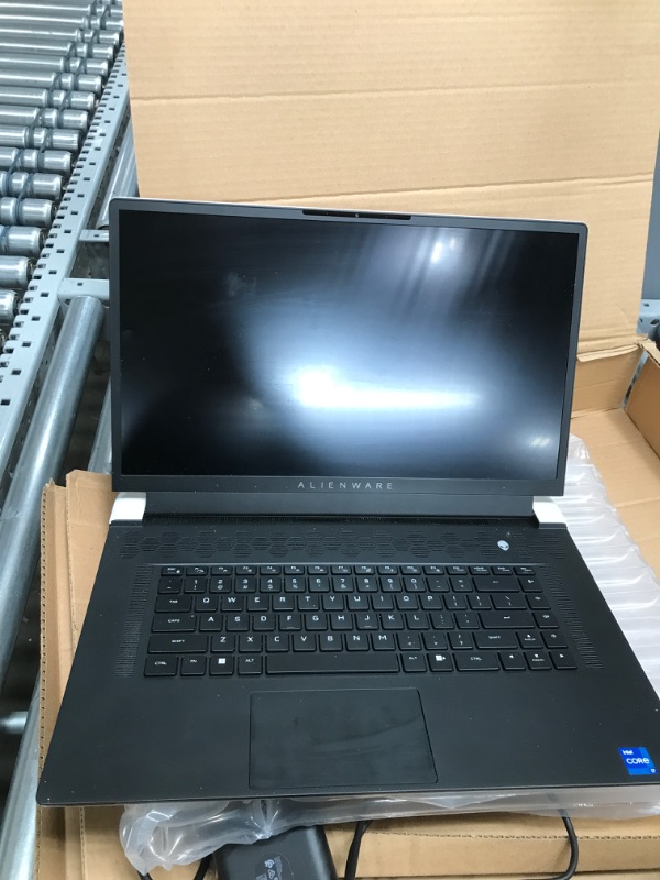 Photo 8 of Alienware X17 R2 VR Ready Gaming Laptop - 17.3-inch FHD 360Hz 1ms Display, Core i7-12700H, 16GB RAM, 1TB SSD, NVIDIA GeForce RTX 3070Ti 8GB GDDR6, Bluetooth, Wi-Fi 6, USB-C, Windows 11 Home - White Core i7-12700H 16 GB 17.3" FHD 360Hz