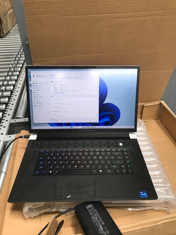 Photo 2 of Alienware X17 R2 VR Ready Gaming Laptop - 17.3-inch FHD 360Hz 1ms Display, Core i7-12700H, 16GB RAM, 1TB SSD, NVIDIA GeForce RTX 3070Ti 8GB GDDR6, Bluetooth, Wi-Fi 6, USB-C, Windows 11 Home - White Core i7-12700H 16 GB 17.3" FHD 360Hz