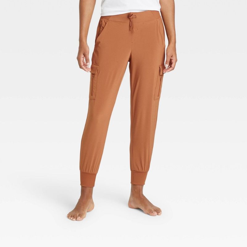 Photo 1 of 10 PAIRS XL Women's Stretch Woven Taper Cargo Pants - All in Motion™ Chestnut
