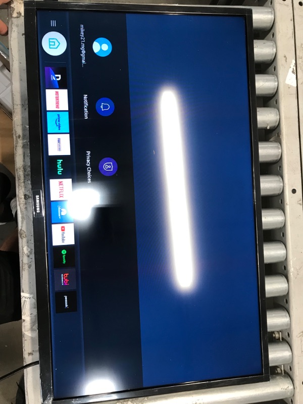 Photo 2 of SAMSUNG 32-inch Class LED Smart FHD TV 1080P (UN32N5300AFXZA, 2018 Model)