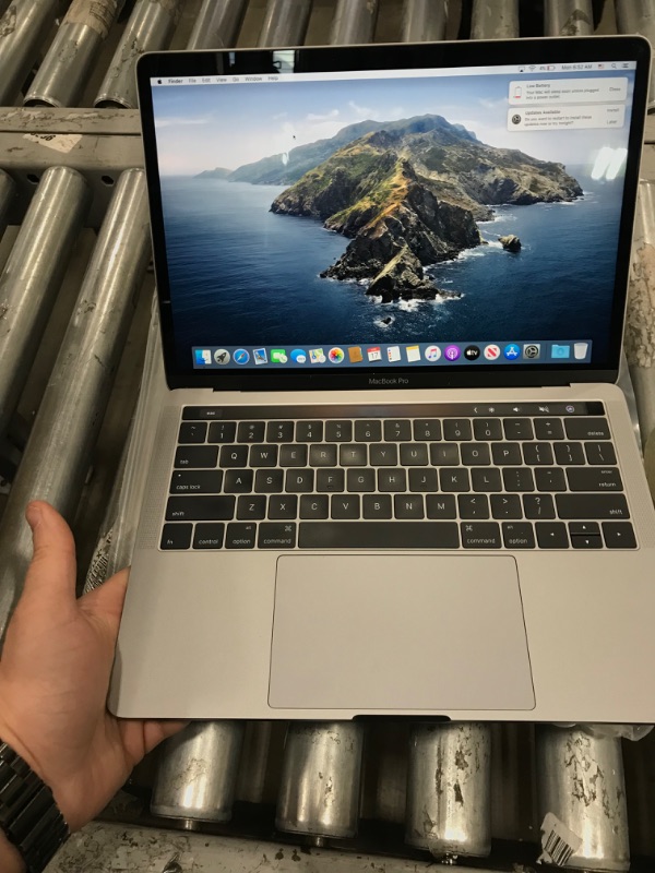 Photo 2 of (see notes for functionality)
2016 Apple MacBook Pro with 2.4ghz Intel Core i7 (13.3 inches Retina, 16GB RAM 500gb