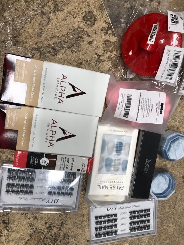 Photo 1 of 10 BEAUTY ITEMS: 