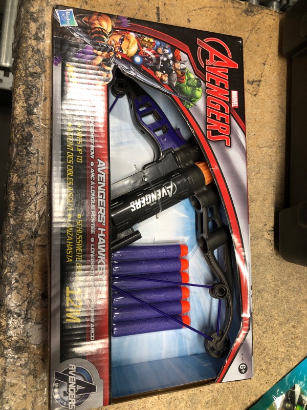 Photo 2 of Nerf Marvel Avengers Assemble Hawkeye Longshot Bow