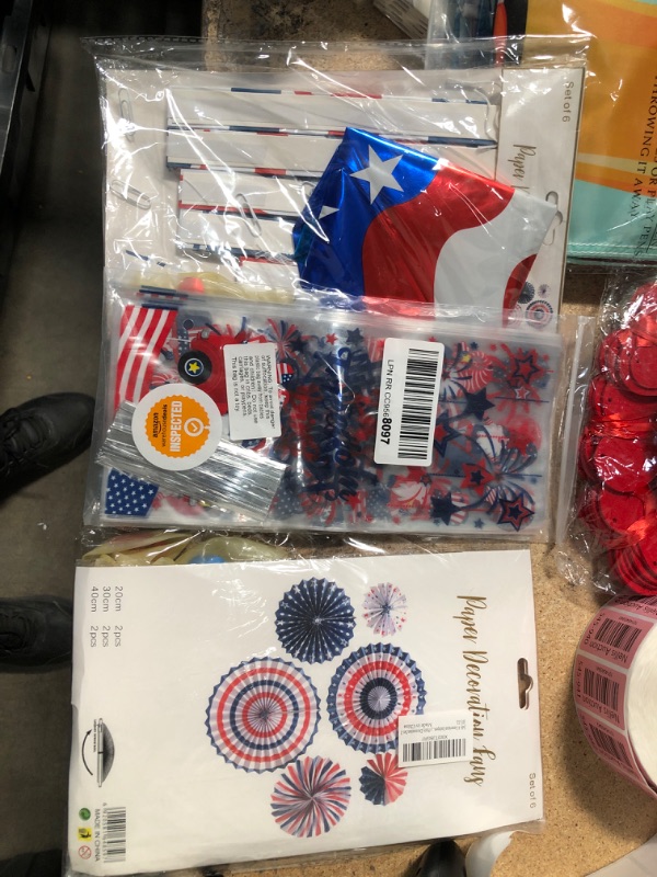 Photo 1 of 4th of July Balloon Decoration Kit, Independence Day Patriotic Decorations with Red Blue White Balloons, Star Foil Balloons, Paper Fans for Memorial Day, Independence Day, Labor Day, Veterans Day American Theme Party Decor Supplies Same Latex Balloons
3 p