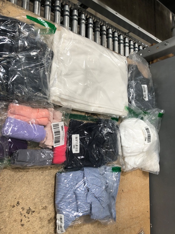 Photo 1 of BUNDLE OF ASSORTED CLOTHING(7PCS)