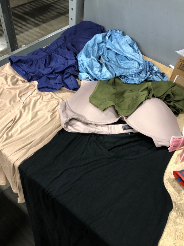Photo 1 of 5 pack womens Clothing sizes vary