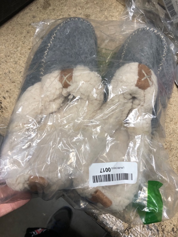 Photo 2 of **USED**  LongBay Women's Wool Felt Sherpa Memory Foam Slippers with Plush Fleece Lining Slip on Moc Clogs Indoor Or Outdoor 9-10 Grey