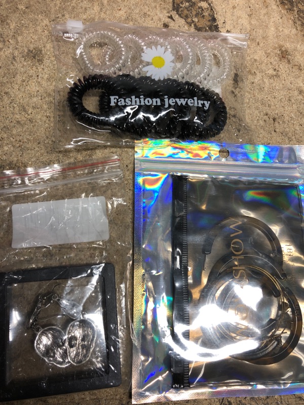 Photo 1 of Bundle of 4 Jewelry Related Items (bracelets/ear rings) 