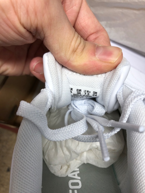Photo 1 of **NEW** PUMA Women's Carina Sneaker 7.5 Puma White-puma White-puma Silver