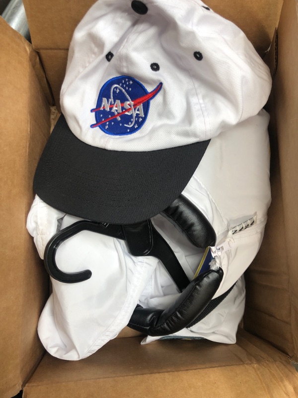 Photo 2 of Aeromax ASWA-68 6 by 8 Apollo 11 Junior Astronaut Suit with Embroidered Cap - White